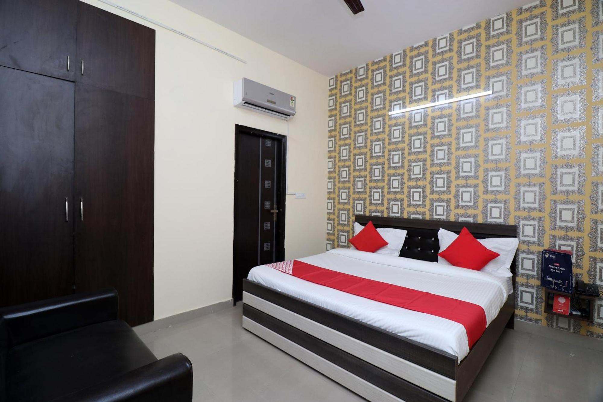 OYO 22698 Delight Residency Hotel Faridabad Buitenkant foto