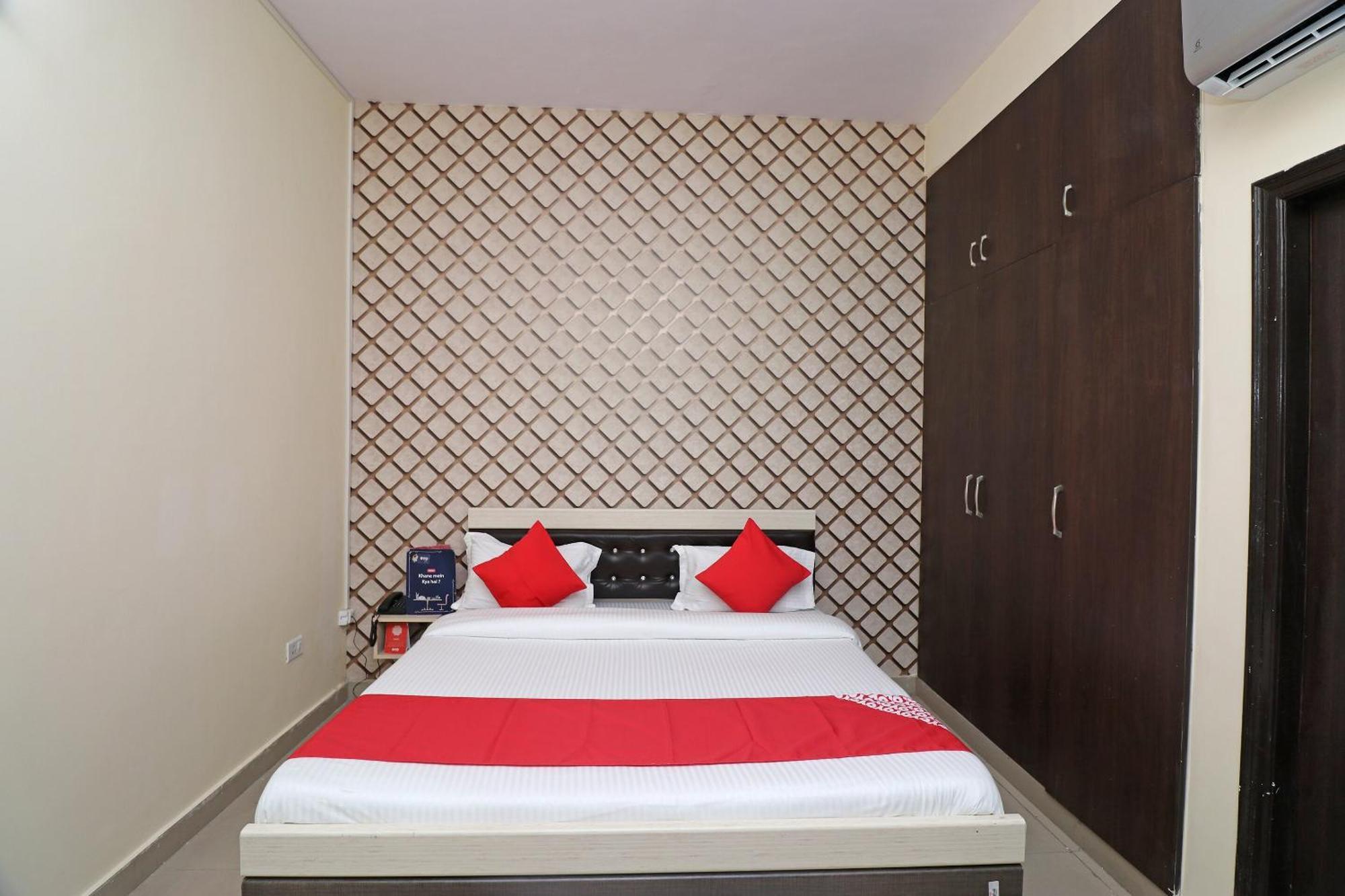 OYO 22698 Delight Residency Hotel Faridabad Buitenkant foto